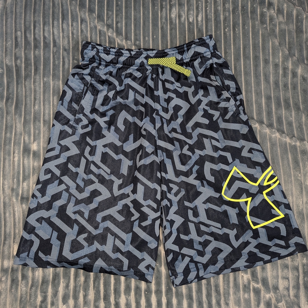 Black and Gray Geometric Patterned Pants